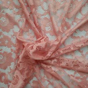 Pizzo color rosa antico con lavorazione in rilievo
